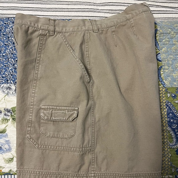Woolrich Women’s Trail Shorts - Picture 2 of 6